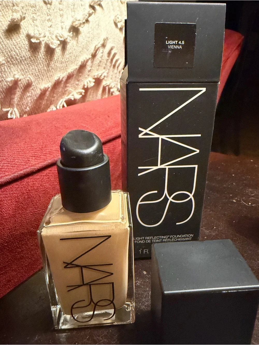 NARS Light Reflecting Foundation - Warm Beige (Light 4.5 Vienna)